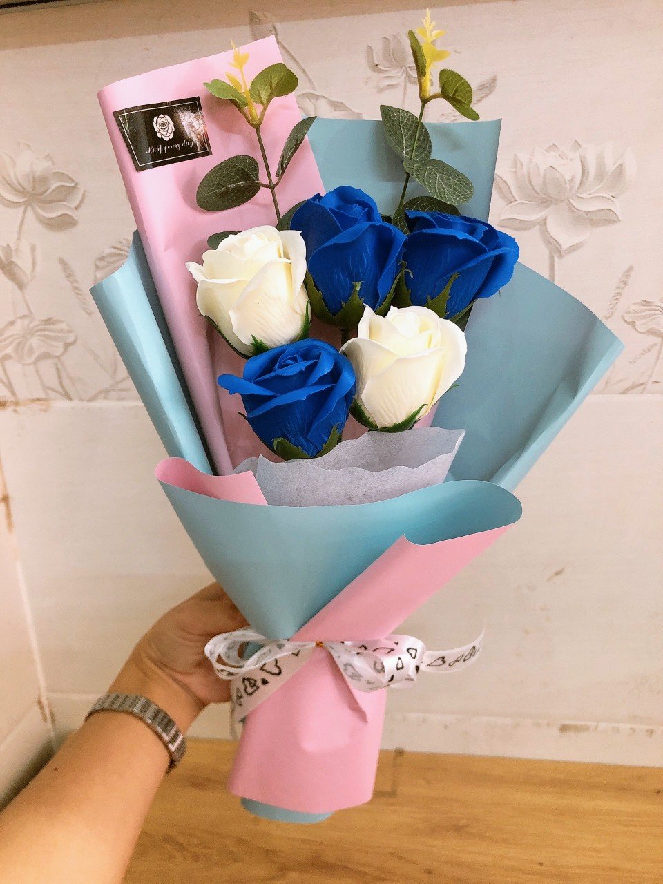 Bó Hoa Sáp Thơm 5 Bông 2 Màu Kèm Thiệp - H091