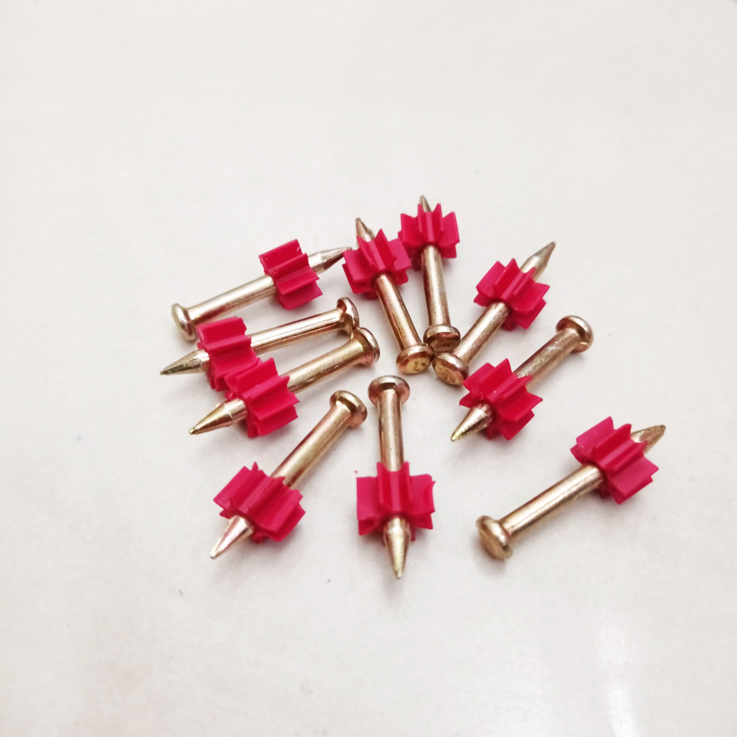 Bộ 10 đinh thép đóng tường