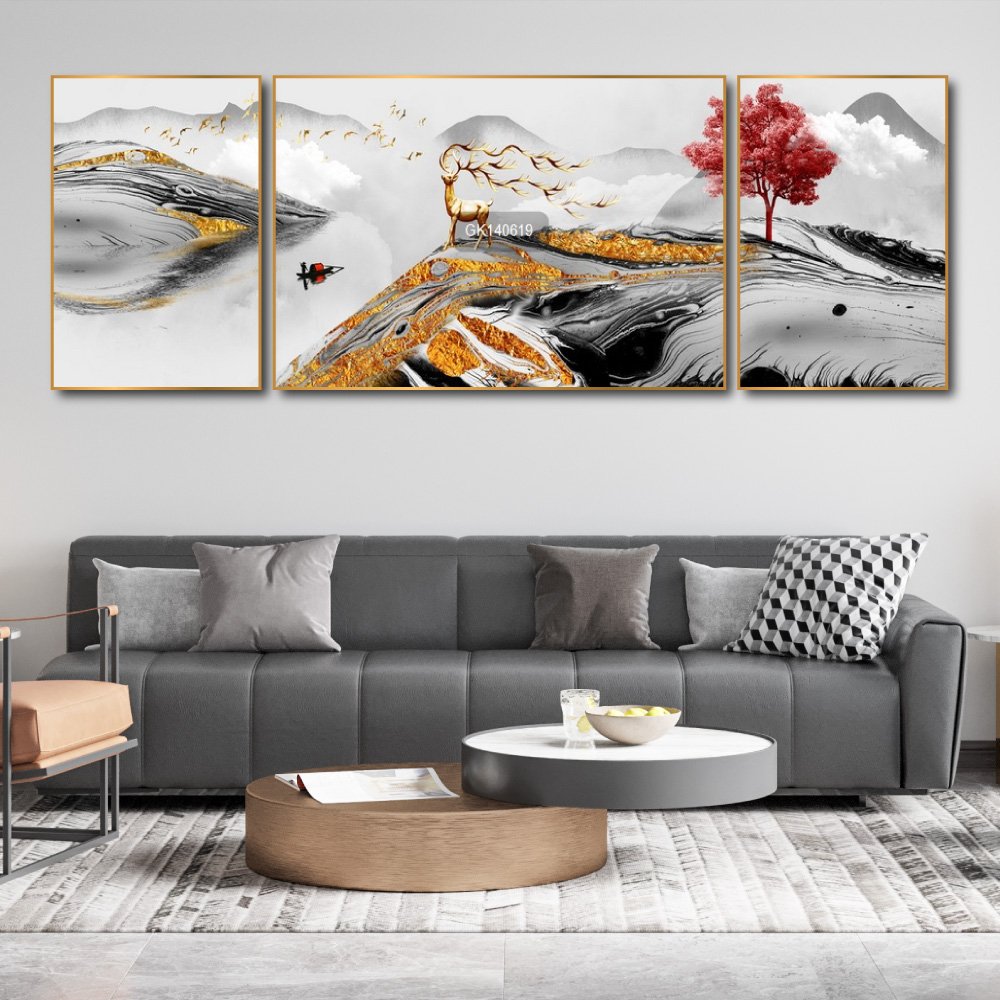 Tranh Treo Tường Hươu Vàng Và Núi Non