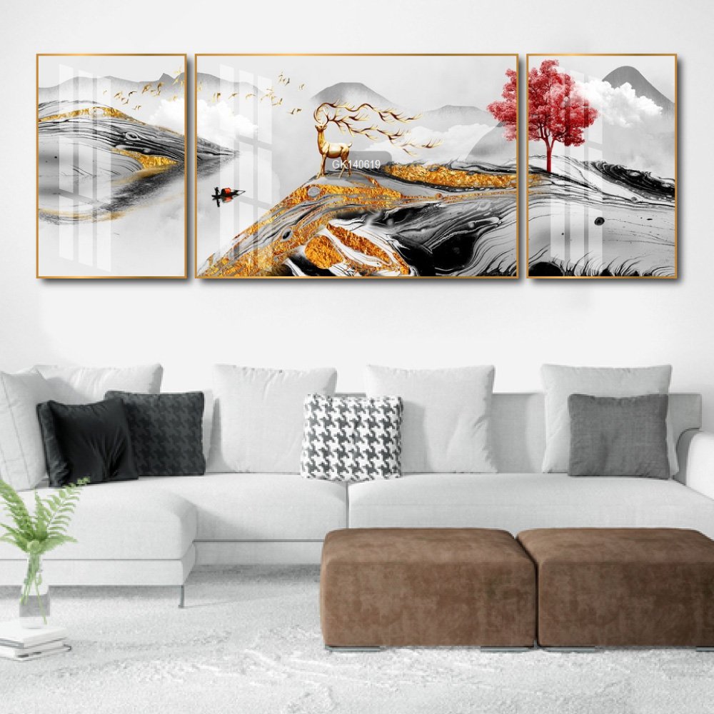 Tranh Treo Tường Hươu Vàng Và Núi Non