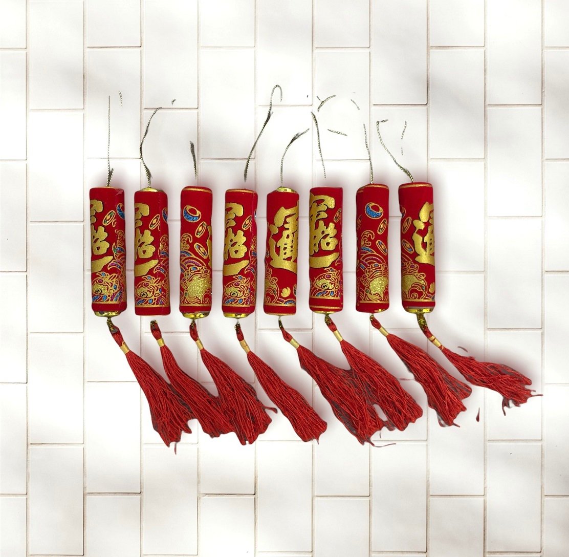 Combo 8 trái Pháo đỏ họa tiết năm mới trang trí tết