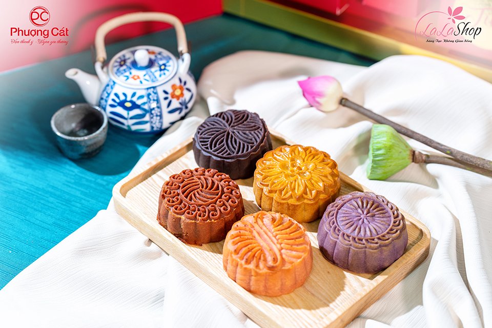 Bánh Trung Thu Phượng Cát luôn mong muốn giữ trọn những giá trị truyền thống tốt đẹp, những cảm xúc tràn đầy yêu thương