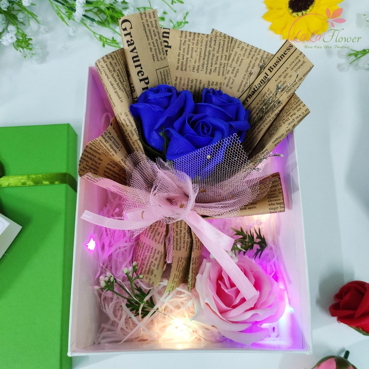 Set hộp quà tặng Bó 3 hoa hồng sáp yêu thương mẫu 4