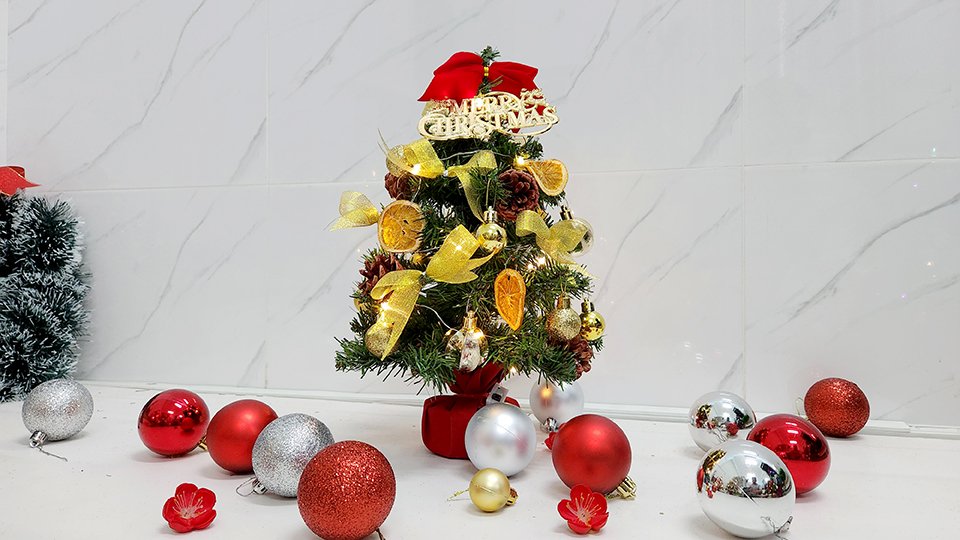 Das schönste und meistverkaufte Weihnachtsbaummodell 2022 in Lala