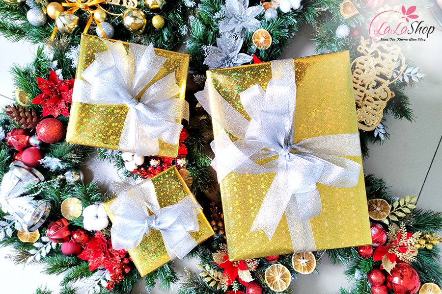 Set 3 hộp quà giáng sinh sắc vàng nơ trắng trang trí cây thông noel làm quà tặng