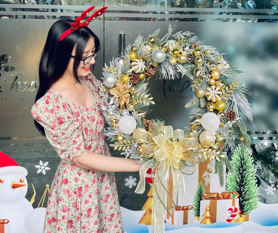 cac-mau-vong-nguyet-que-noel-dep-nhat-2022-cua-lala-1