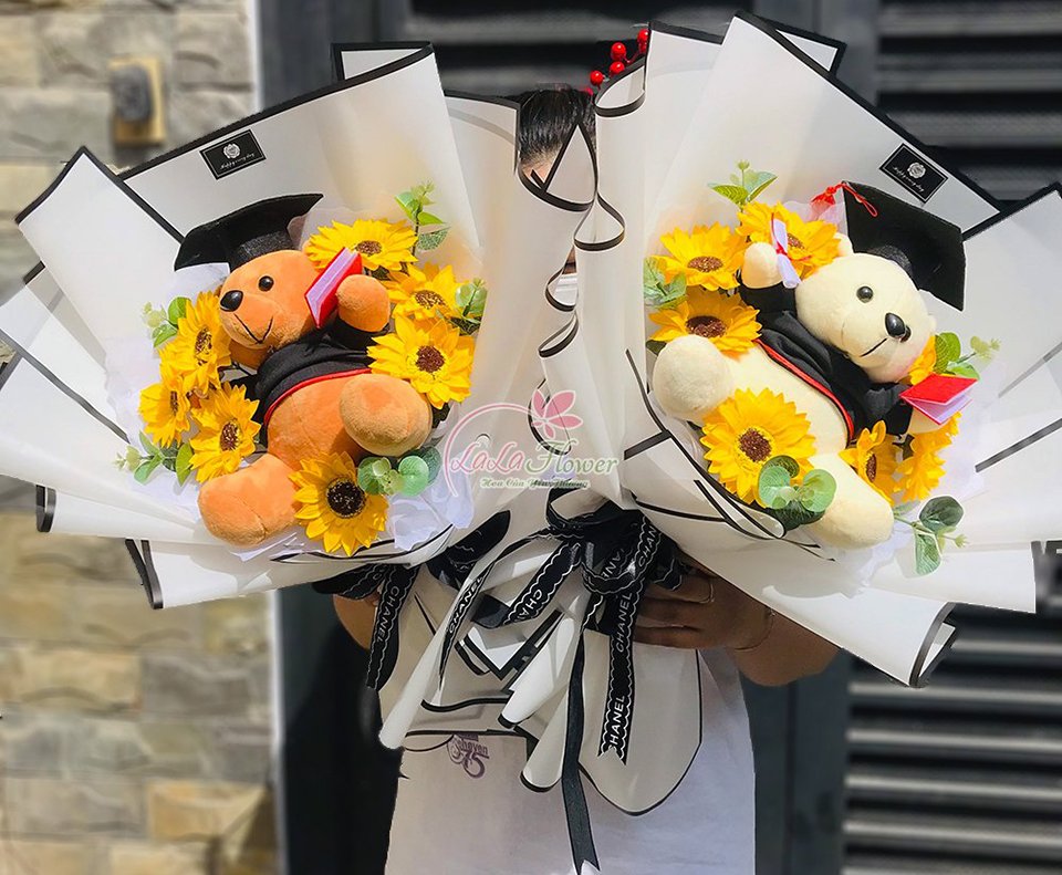 Hoa tặng lễ tốt nghiệp - Bó Hoa Hướng Dương Sáp Tốt Nghiệp Kèm Gấu Bông Tốt Nghiệp