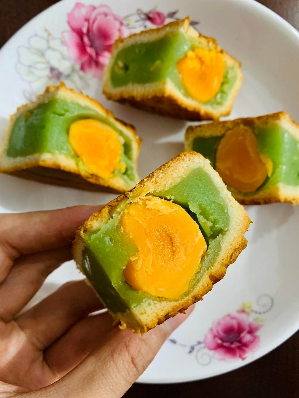 Bánh trung thu nhân trà xanh 2 trứng 200G Bánh Tân Dân Lợi