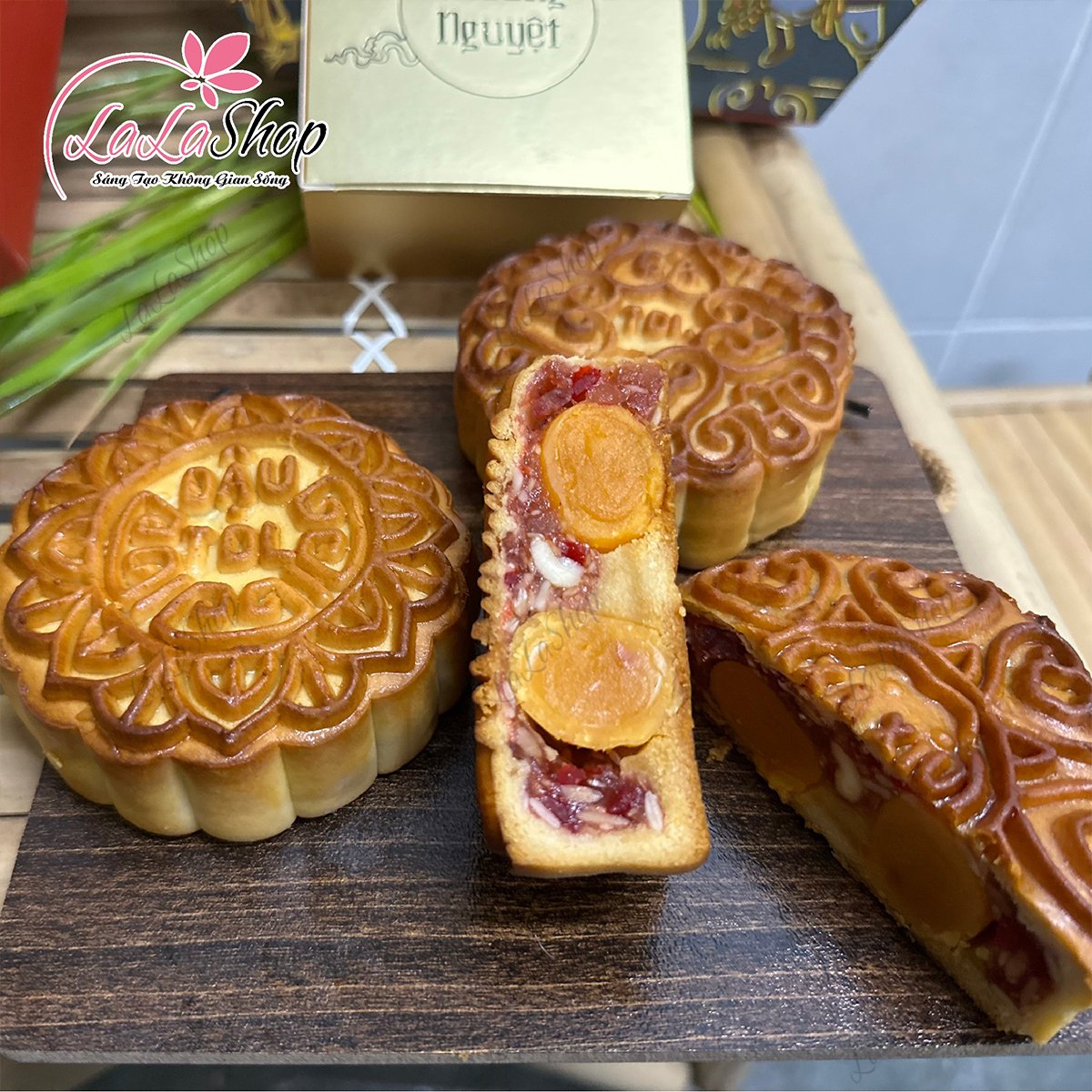 Bánh trung thu thập cẩm xá xíu 2 trứng 200G Bánh Tân Dân Lợi