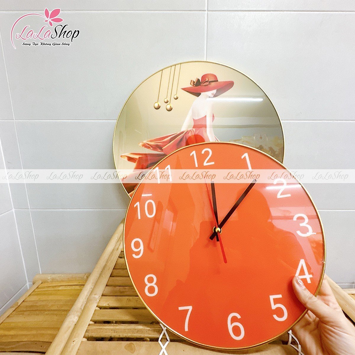 Tranh Đồng Hồ Treo Tường UV Pha Lê Bóng Bé Gái Đi Xe Đạp