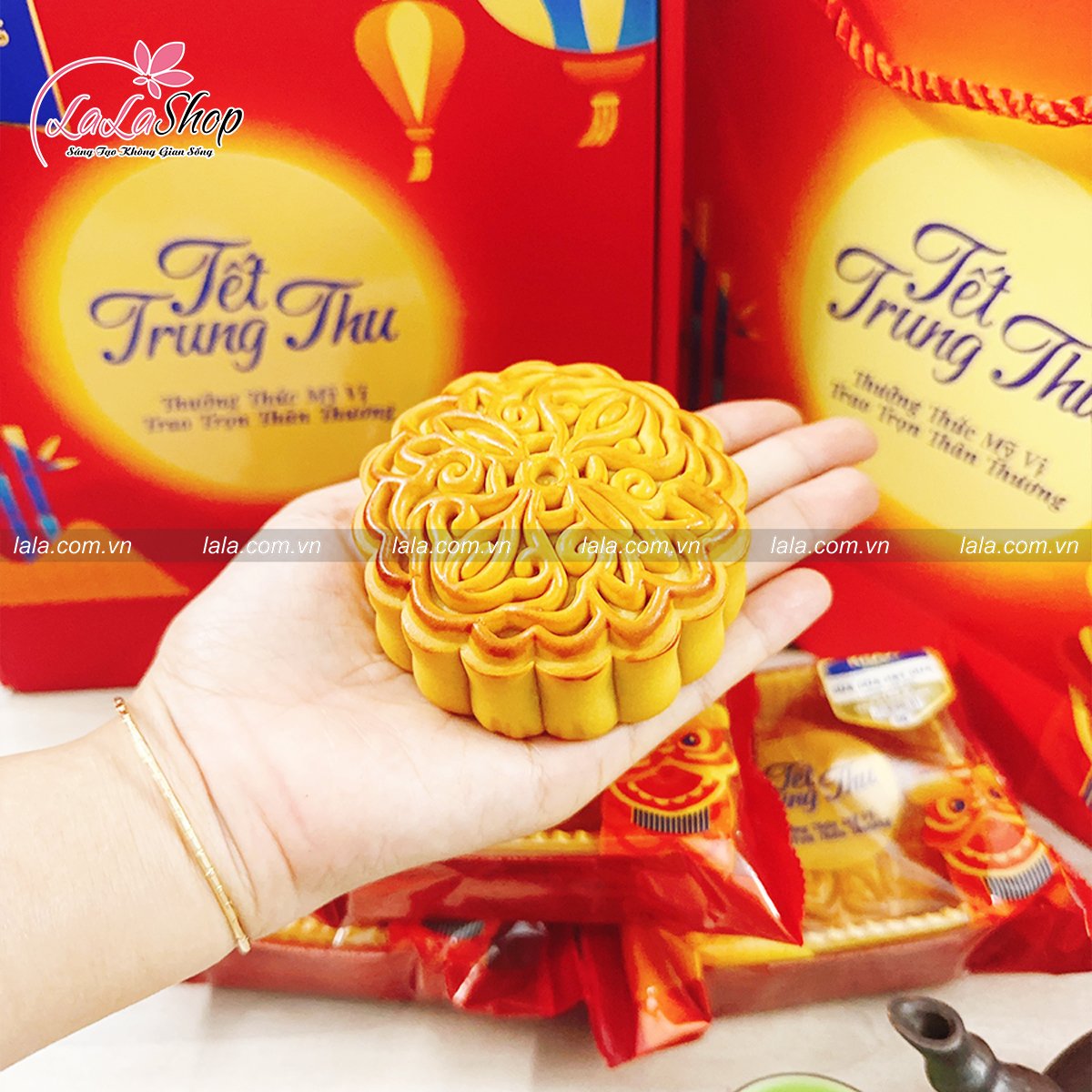 Hộp 4 b&aacute;nh trung thu KIDO T&acirc;m Giao