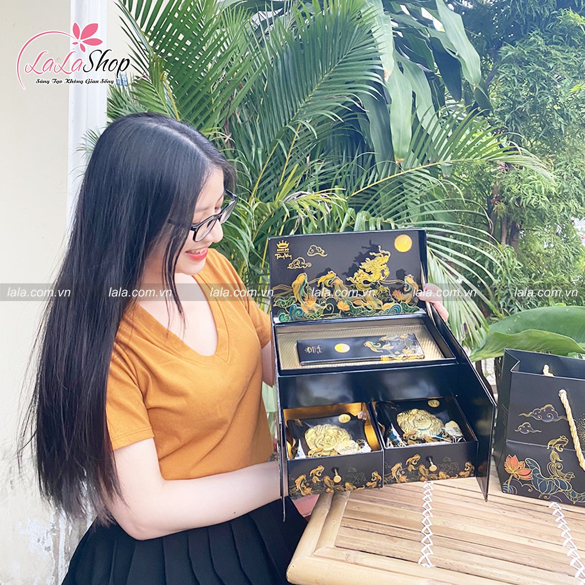 B&aacute;nh Trung Thu Kinh Đ&ocirc; Trăng V&agrave;ng Black Gold Thượng Hạng Hộp 2 B&aacute;nh
