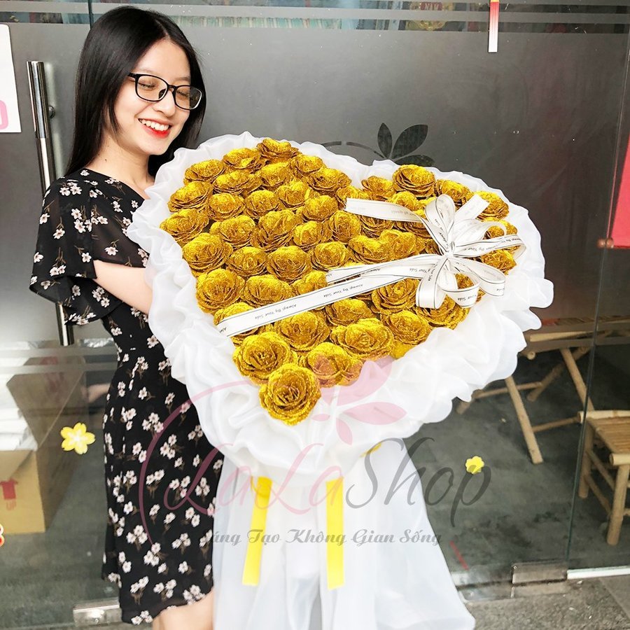Hoa tặng 20/10 - Bó Hoa Nhũ Kim Tuyến Vàng Sang Trọng