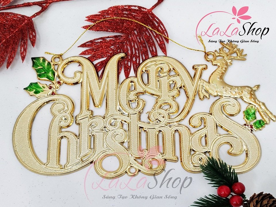 Bảng chữ Merry Christmas chính là món phụ kiện trang trí noel quen thuộc của các gia đình