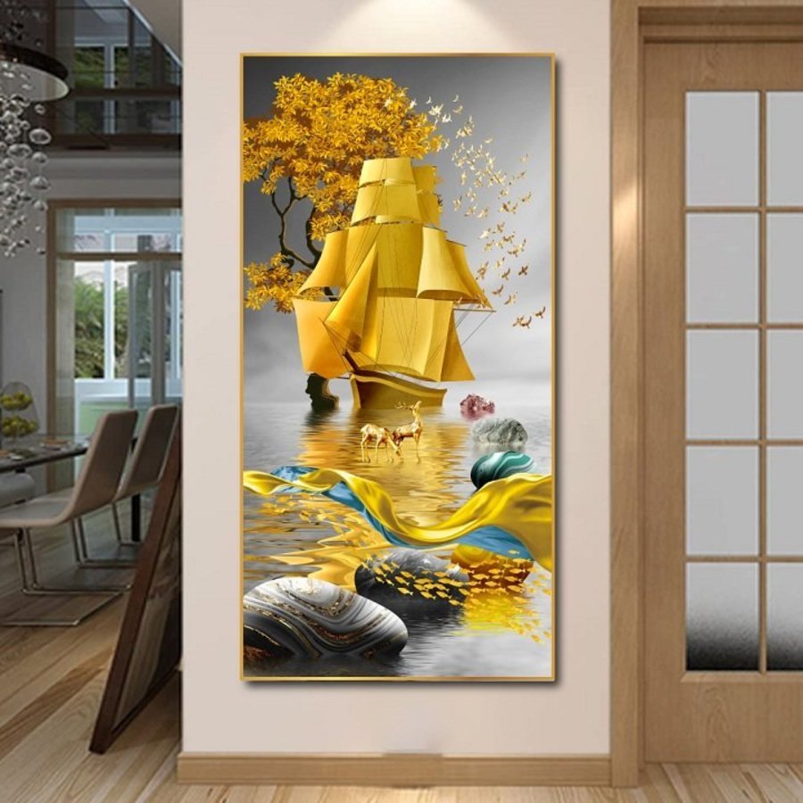 Hình ảnh con thuyền buồm đơn độc giữa đại dương, lướt nhẹ trên mặt nước tiến về phía trước mang ý nghĩa thuận lợi và phát triển