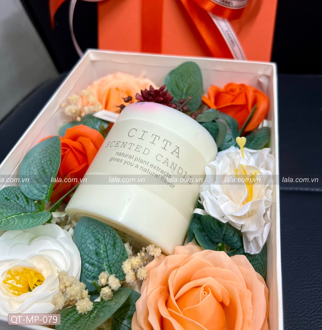Hộp quà tặng nến thơm hoa sáp kèm phụ kiện mẫu chữ nhật 079