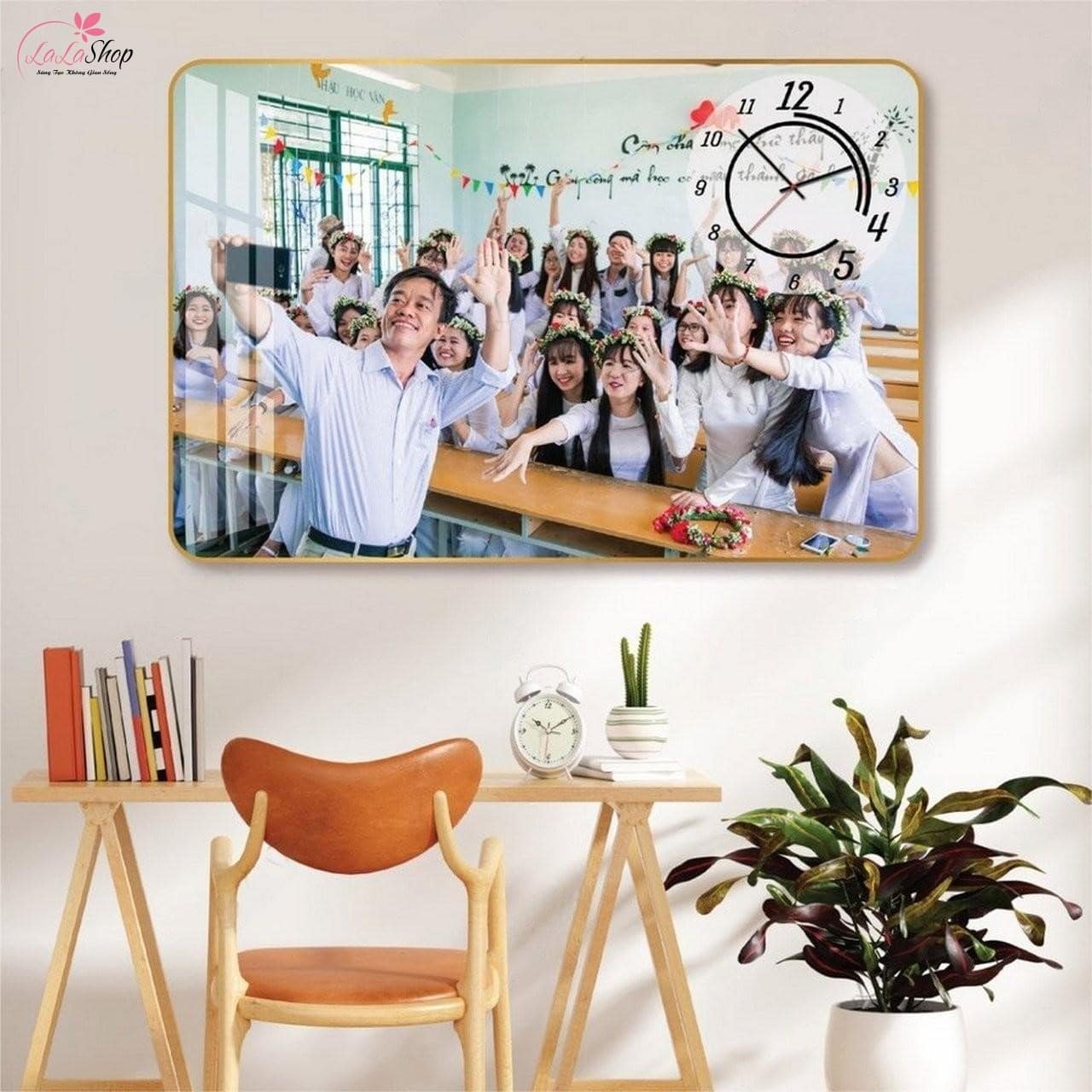 Tranh 20/11 - Tranh đồng hồ l&agrave; lựa chọn th&ocirc;ng minh khi l&agrave;m qu&agrave; tặng gi&aacute;o vi&ecirc;n