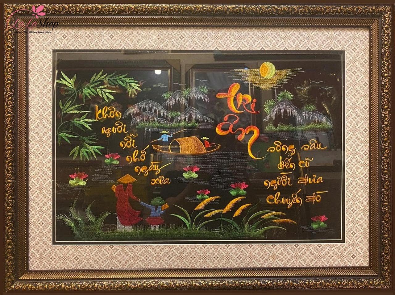 Tranh 20/11 th&ecirc;u mang đến vẻ đẹp độc đ&aacute;o v&agrave; sang trọng