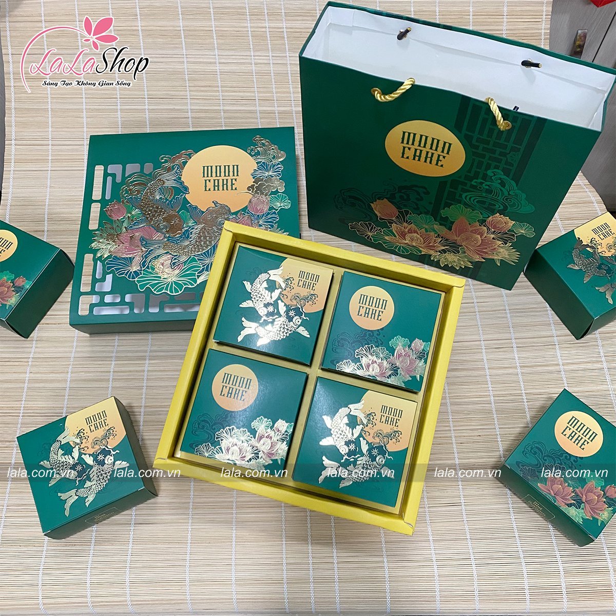 Hộp 4 b&aacute;nh trung thu Tết sum vầy T&acirc;n D&acirc;n Lợi