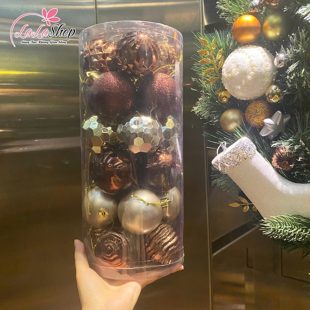 Hộp 24 Quả Ch&acirc;u 6cm Nhiều Họa Tiết Lung Linh Trang Tr&iacute; Noel