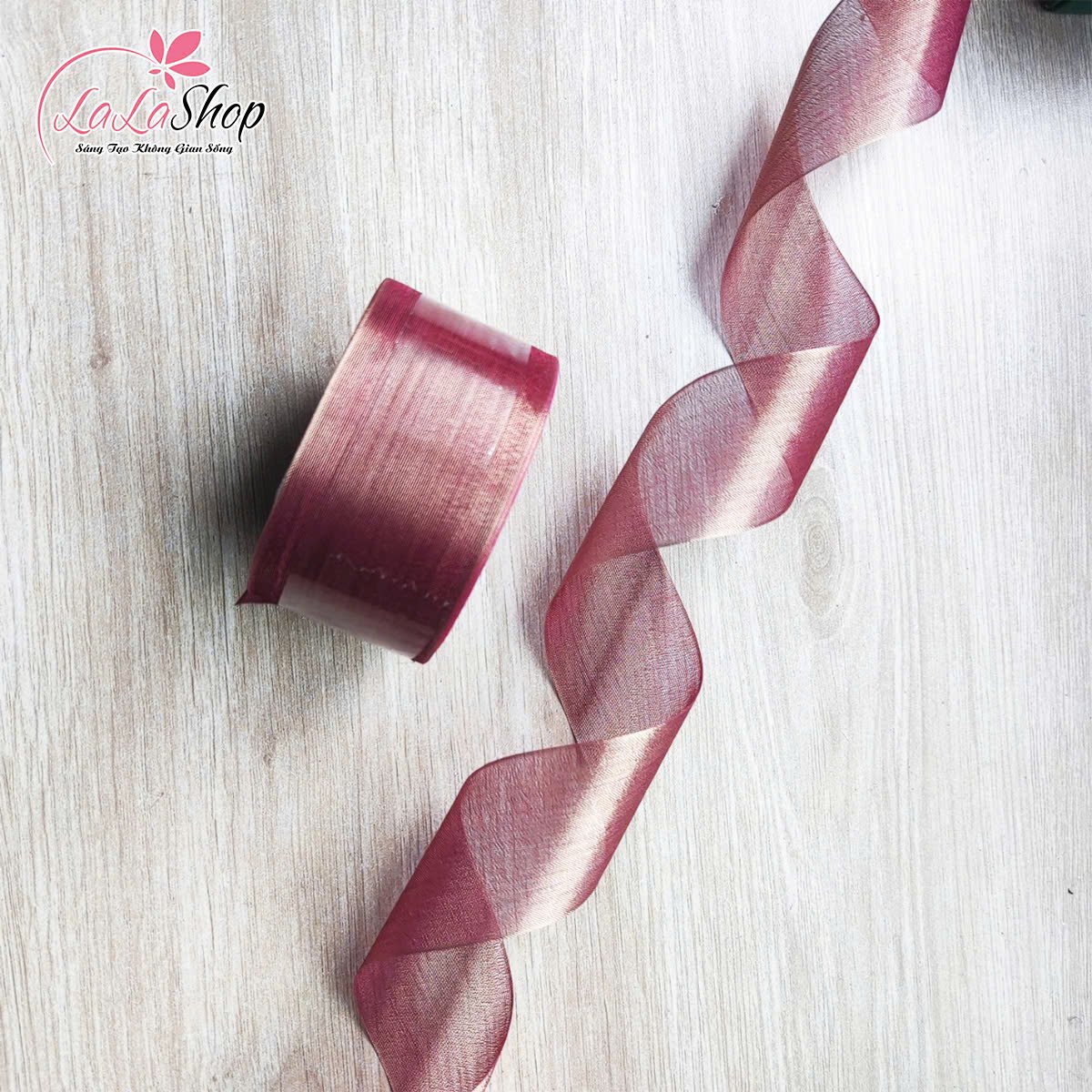 Cuộn ruy băng trơn màu nâu lấp lánh trang trí noel