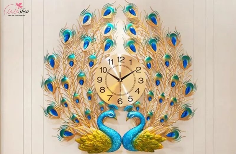 Đồng hồ chim c&ocirc;ng - biểu tượng sự quyền qu&yacute;, may mắn v&agrave; thịnh vượng&nbsp;