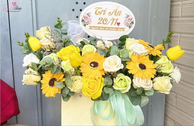 Tôn vinh người lái đò – Những bông hoa thay lời muốn nói 