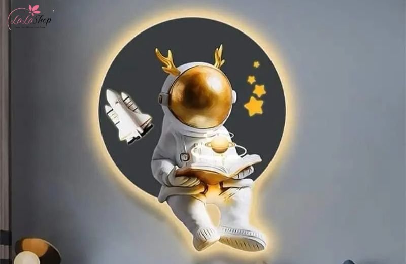 Tranh phi h&agrave;nh gia đ&egrave;n LED