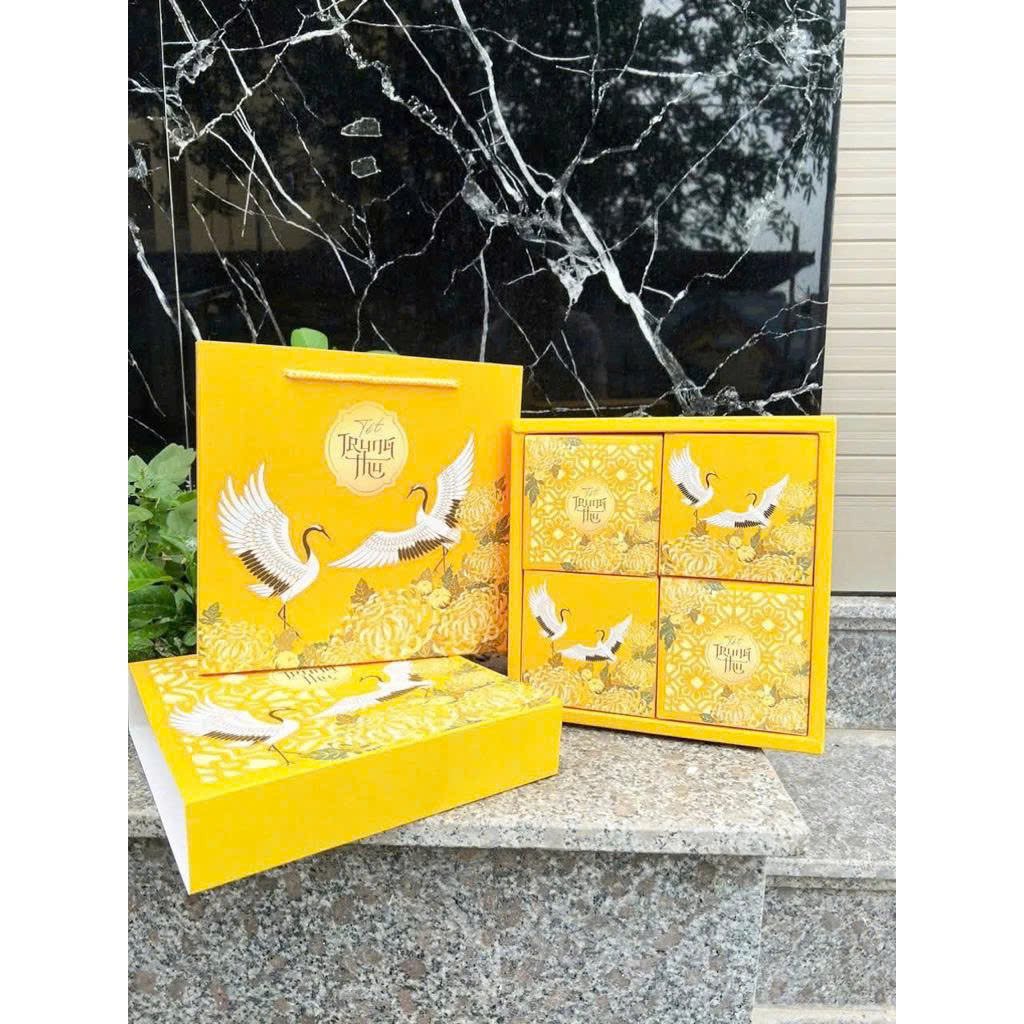 Hộp 4 Bánh Trung Thu Kim Hạc Vạn Phúc Tân Dân Lợi