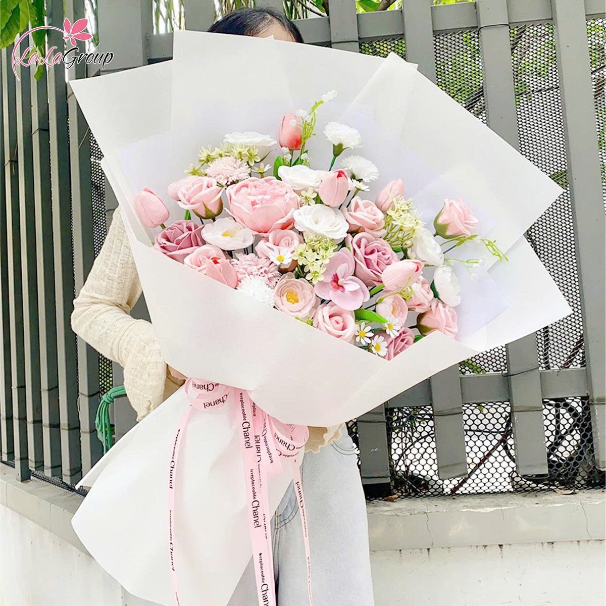 B&oacute; hoa s&aacute;p thơm sắc hồng xinh xắn