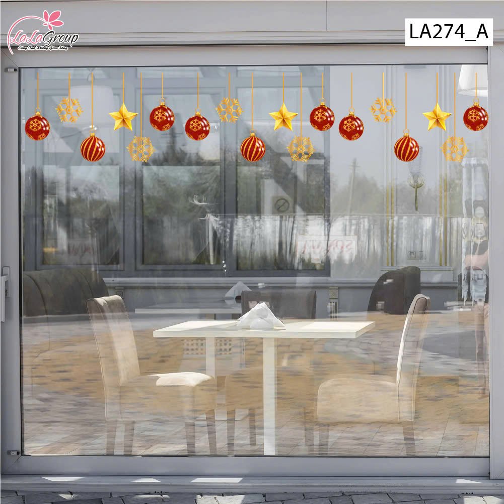 Decal trang trí noel Cây Thông Vàng Và Những Hộp Quà Mẫu 2 tấm A