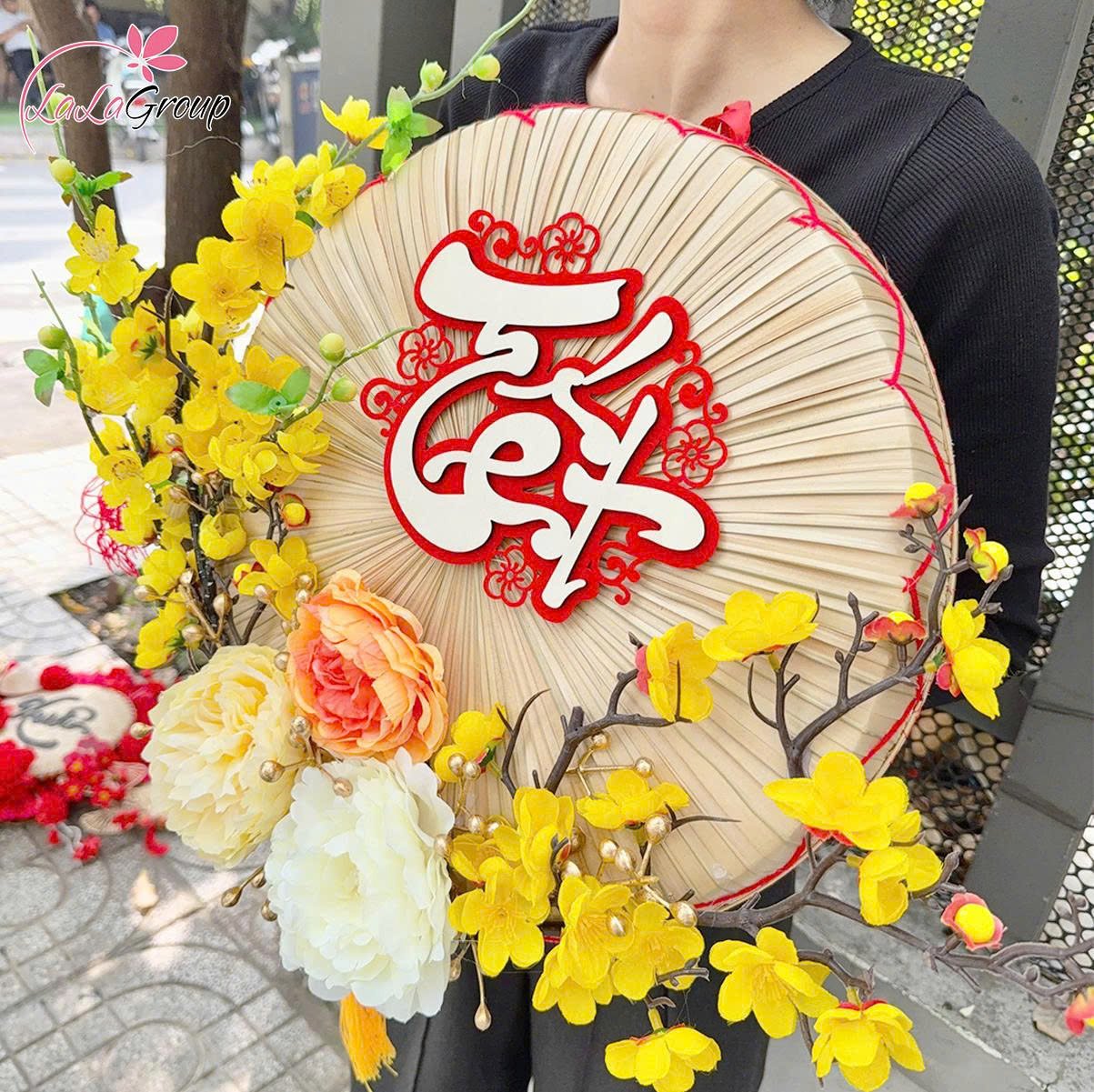 Mẹt Nón Quai Thao Size 40cm Chữ Tết Mai Vàng Đón Năm Mới