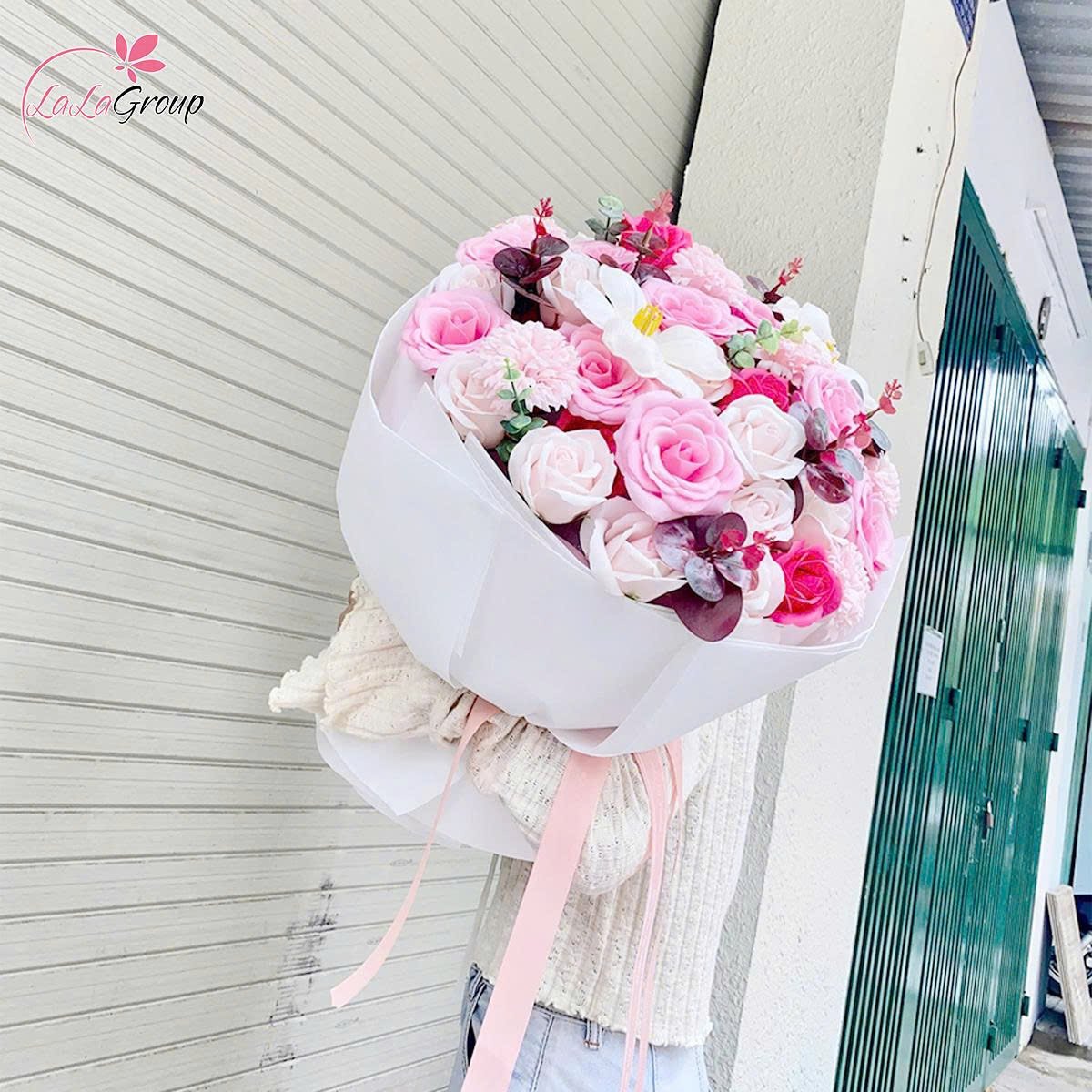 Bó hoa sáp thơm 50 hoa sắc hồng mix hoa tulip trắng dịu dàng quà tặng xinh xắn