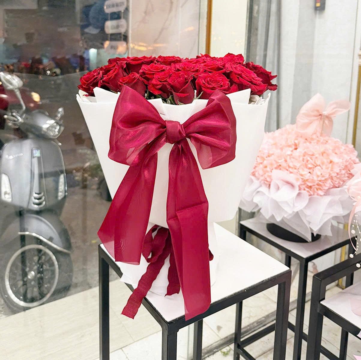 B&oacute; 30 Hoa Hồng Đỏ Tươi Cao Cấp