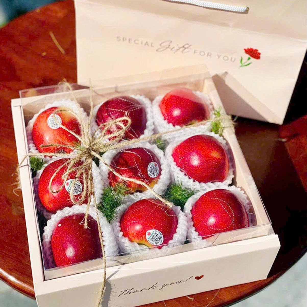 Hộp Qu&agrave; Tặng Tr&aacute;i C&acirc;y Nhập Khẩu Cao Cấp Qu&agrave; Tặng Y&ecirc;u Thương