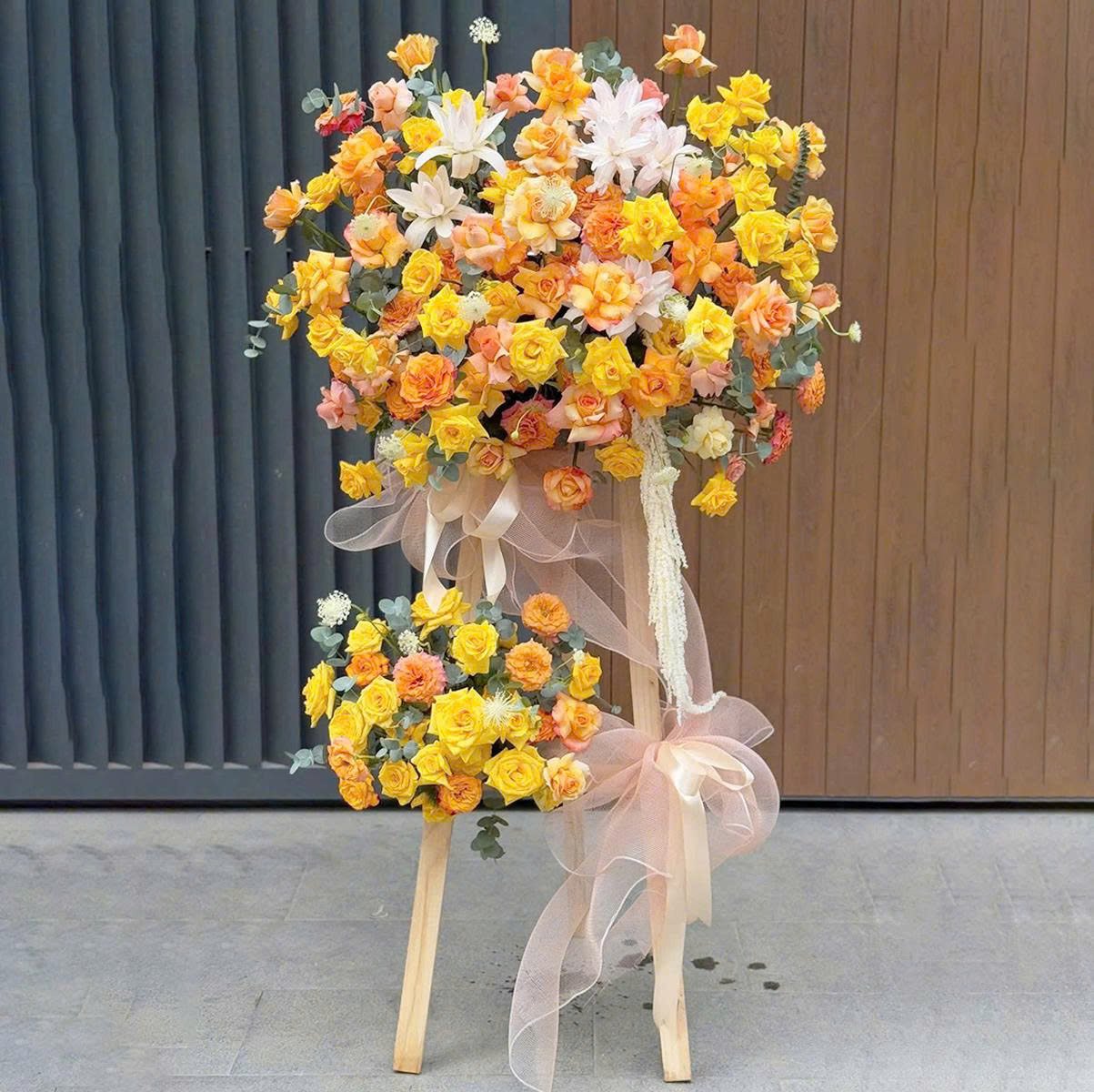 Kệ Hoa Mừng Khai Trương Mừng Đại Hội Sắc V&agrave;ng T&agrave;i Lộc Sang Trọng