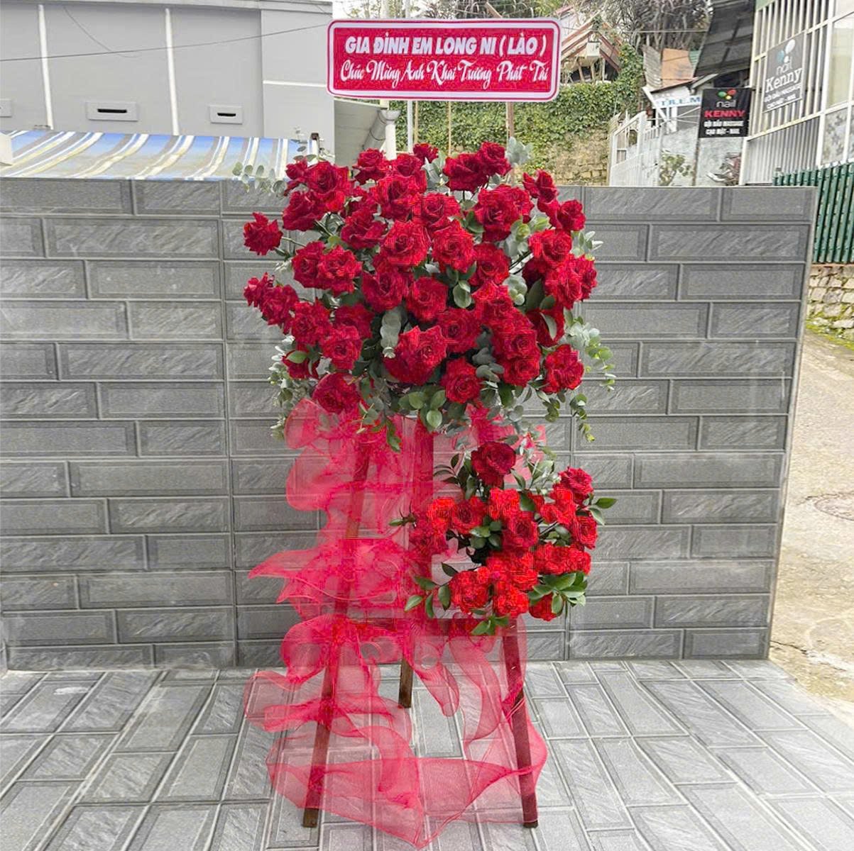 Kệ Hoa Khai Trương Mừng Đại Hội 2 Tầng Tone Đỏ Nổi Bật