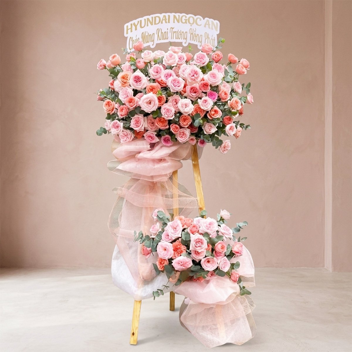 Kệ Hoa Mừng Khai Trương Hồng Ph&aacute;t Tone Hồng Ngọt Ng&agrave;o 2 Tầng Hiện Đại