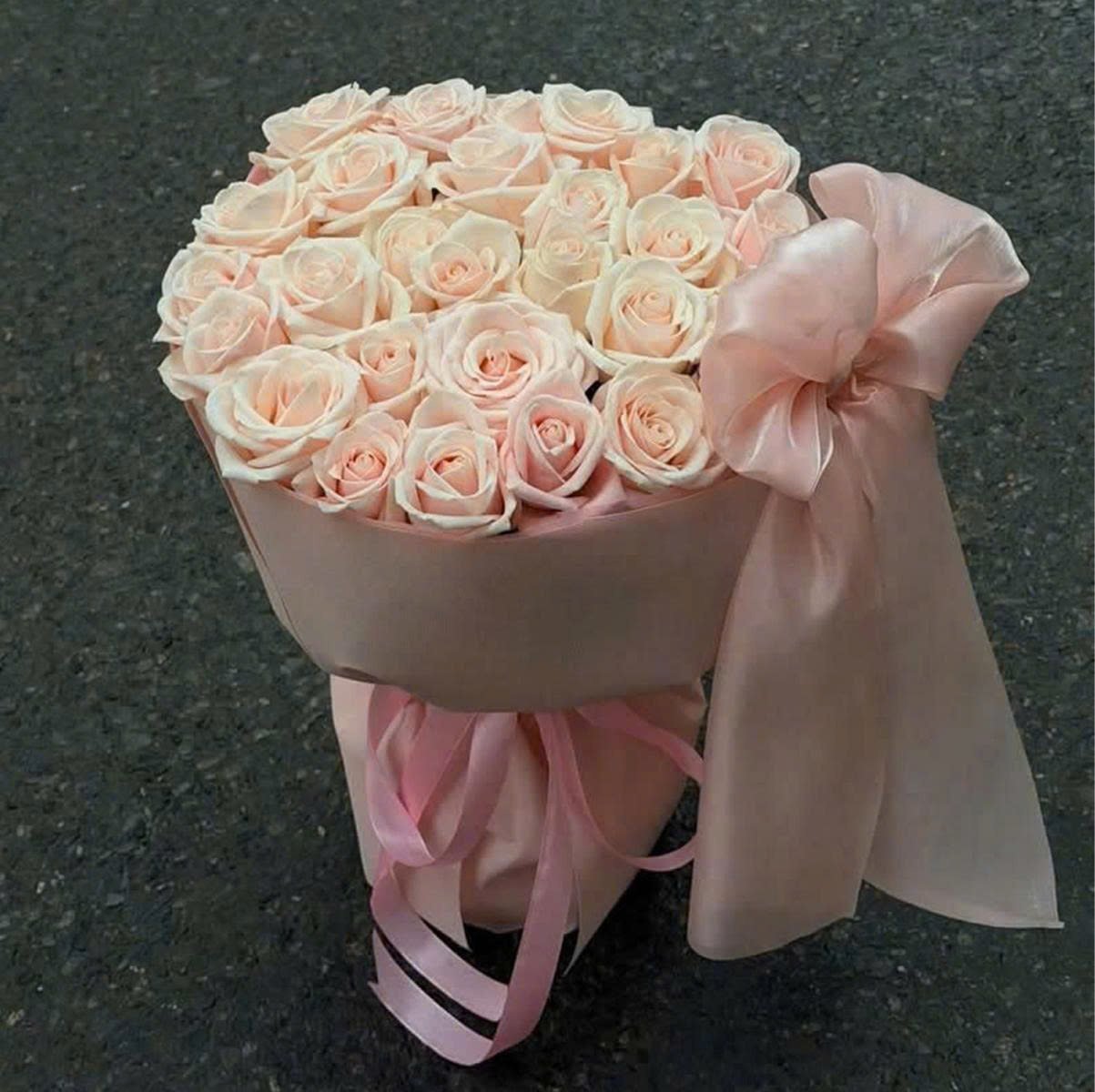 B&oacute; Hoa Hồng Kem D&acirc;u Đ&iacute;nh Nơ Ngọt Ng&agrave;o Xinh Y&ecirc;u