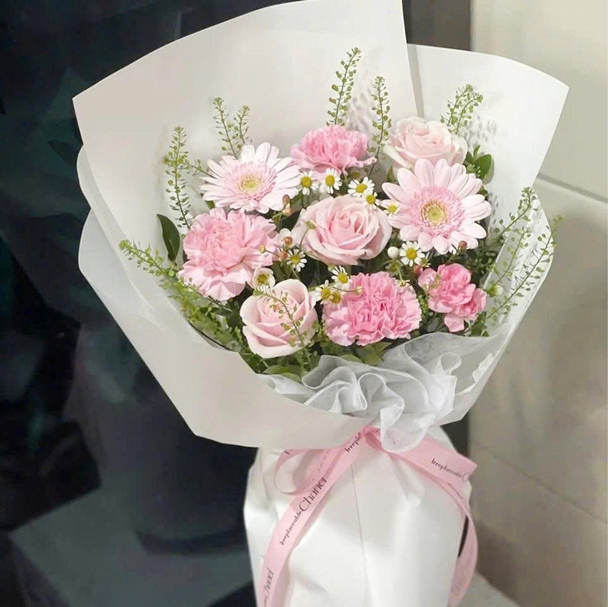 B&oacute; Hoa Đồng Tiền Tone Hồng Mix Hoa Cẩm Chướng Hồng Xinh Tươi