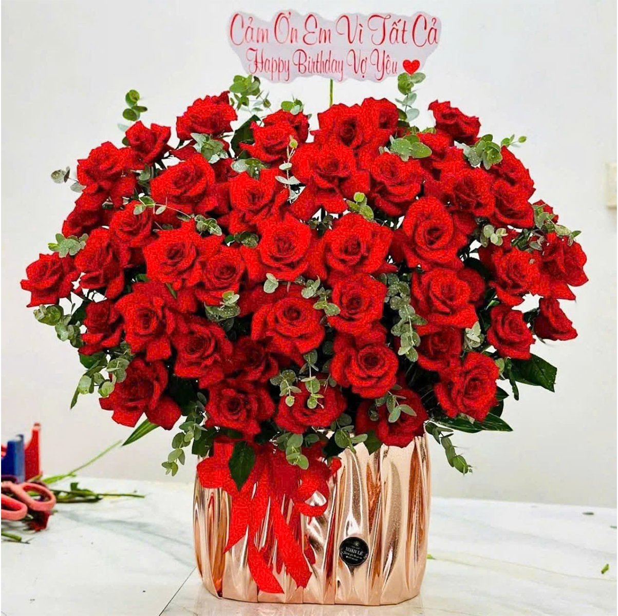 Chậu Hoa Hồng Đỏ Luxury Qu&agrave; Tặng Y&ecirc;u Thương Sang Trọng