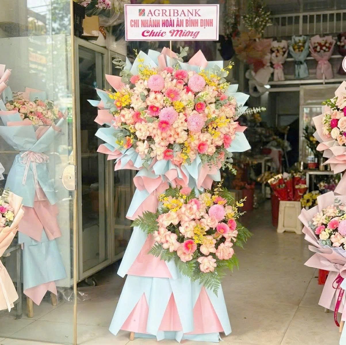 Kệ Hoa Mừng Khai Trương 2 Tầng Tone Hồng Đồng Tiền Mix Hoa Hồng