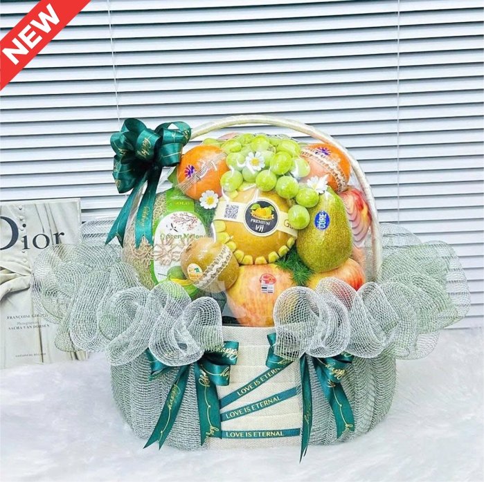 Giỏ Qu&agrave; Tặng Tr&aacute;i C&acirc;y Gắn Lưới Xanh L&aacute; Phối Ruy Băng Sang Trọng