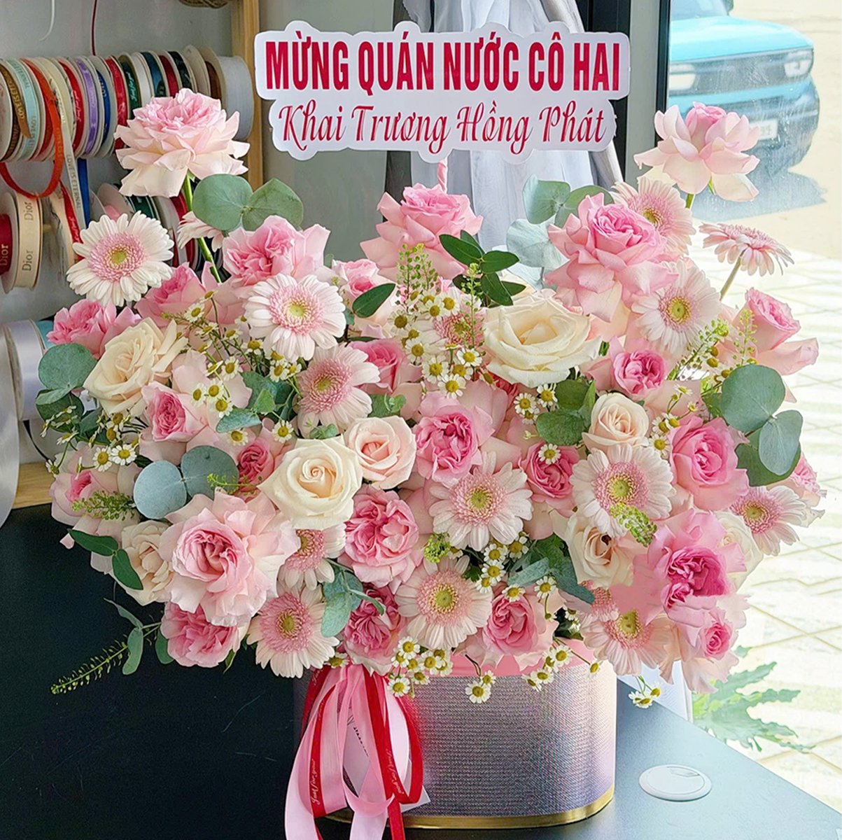 Giỏ Hoa Tươi Khai Trương Hồng Pastel Mix C&uacute;c Mẫu Đơn