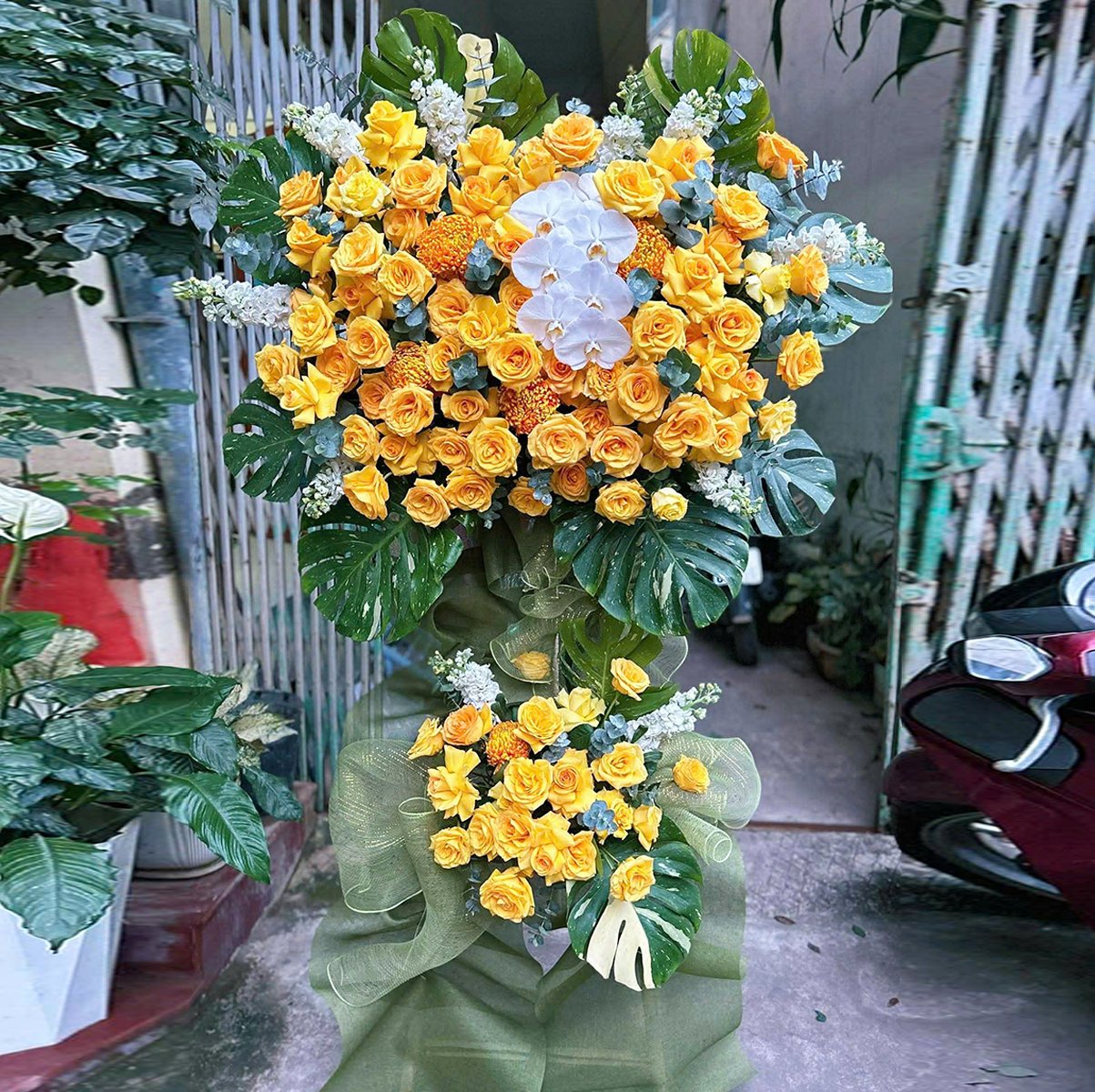 Kệ Hoa Khai Trương Hồng V&agrave;ng Hạnh Ph&uacute;c