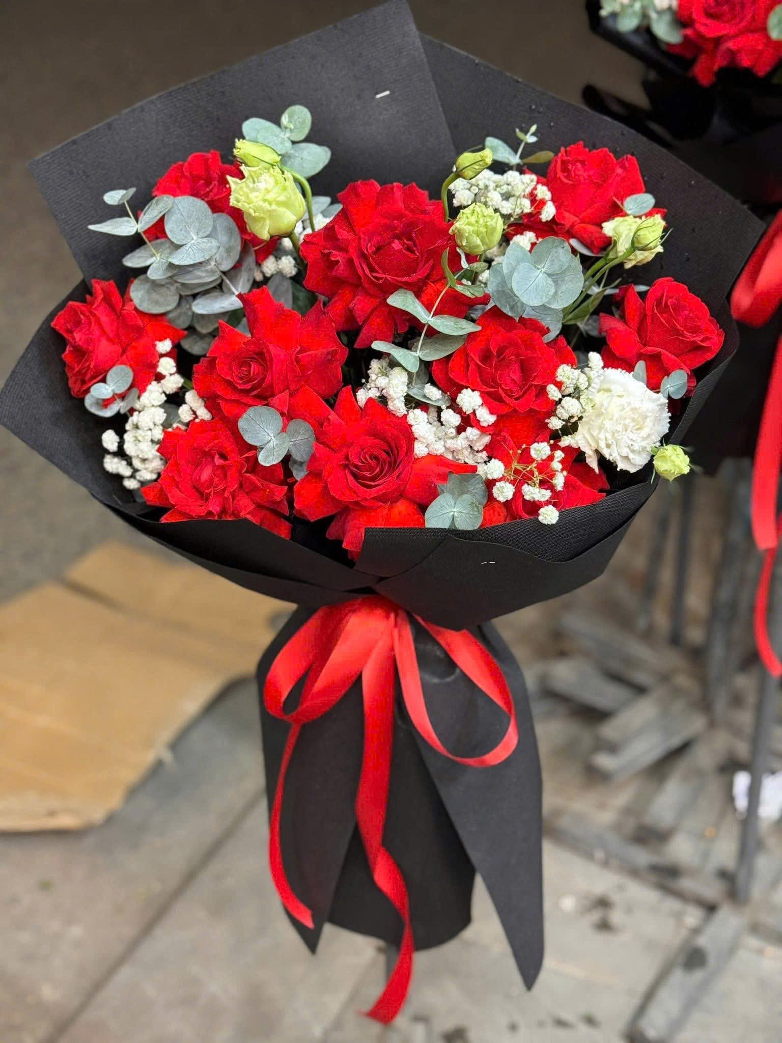 B&oacute; Hoa Hồng Đỏ Tươi Tặng Ng&agrave;y Lễ T&igrave;nh Y&ecirc;u