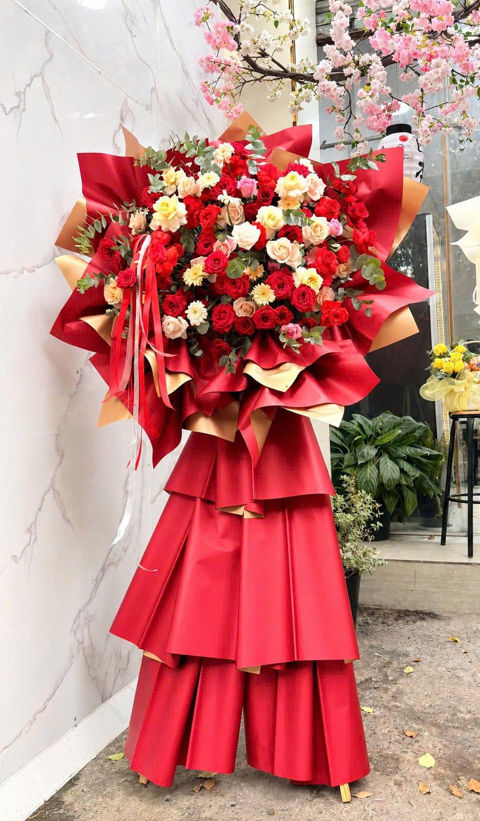 Kệ Hoa Khai Trương Tone Đỏ Ph&uacute; Qu&yacute; Trường Tồn
