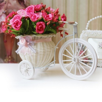 Giỏ hoa xe đạp hoa hồng