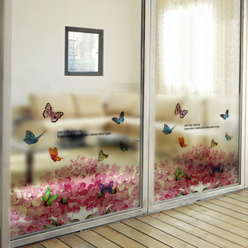 Glasaufkleber mit Rosenblättern und Schmetterlingen