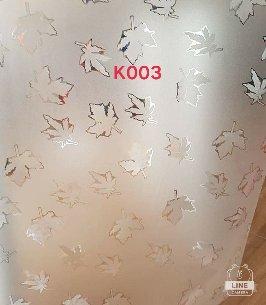 Decal kính mờ lá phong kim tuyến 1